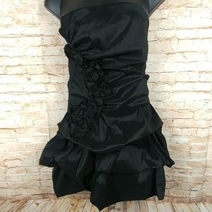 Snap Black Strapless Evening dress 1x